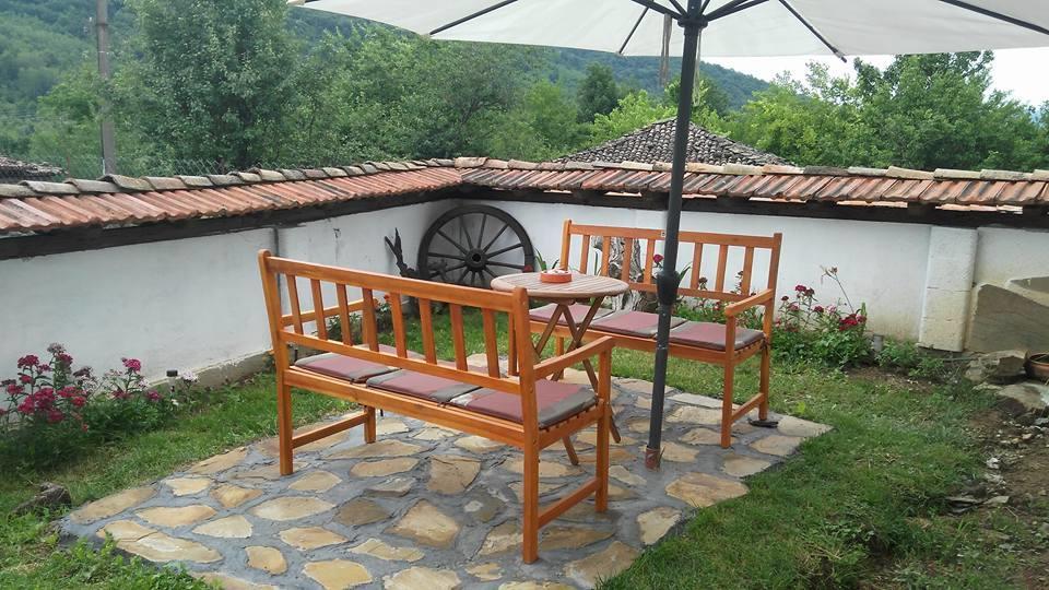 Guest House Yana Turkasheni Ngoại thất bức ảnh