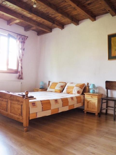 Guest House Yana Turkasheni Ngoại thất bức ảnh