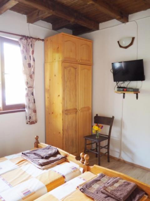 Guest House Yana Turkasheni Ngoại thất bức ảnh