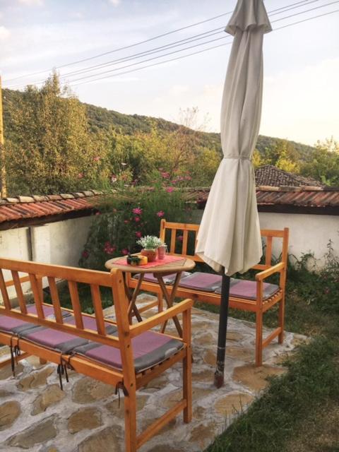 Guest House Yana Turkasheni Ngoại thất bức ảnh