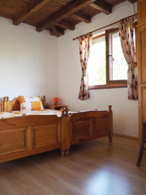 Guest House Yana Turkasheni Ngoại thất bức ảnh